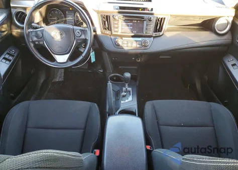 2017 Toyota Rav4 Xle z USA, uszkodzony, nr VIN JTMRFREV6HJ133446